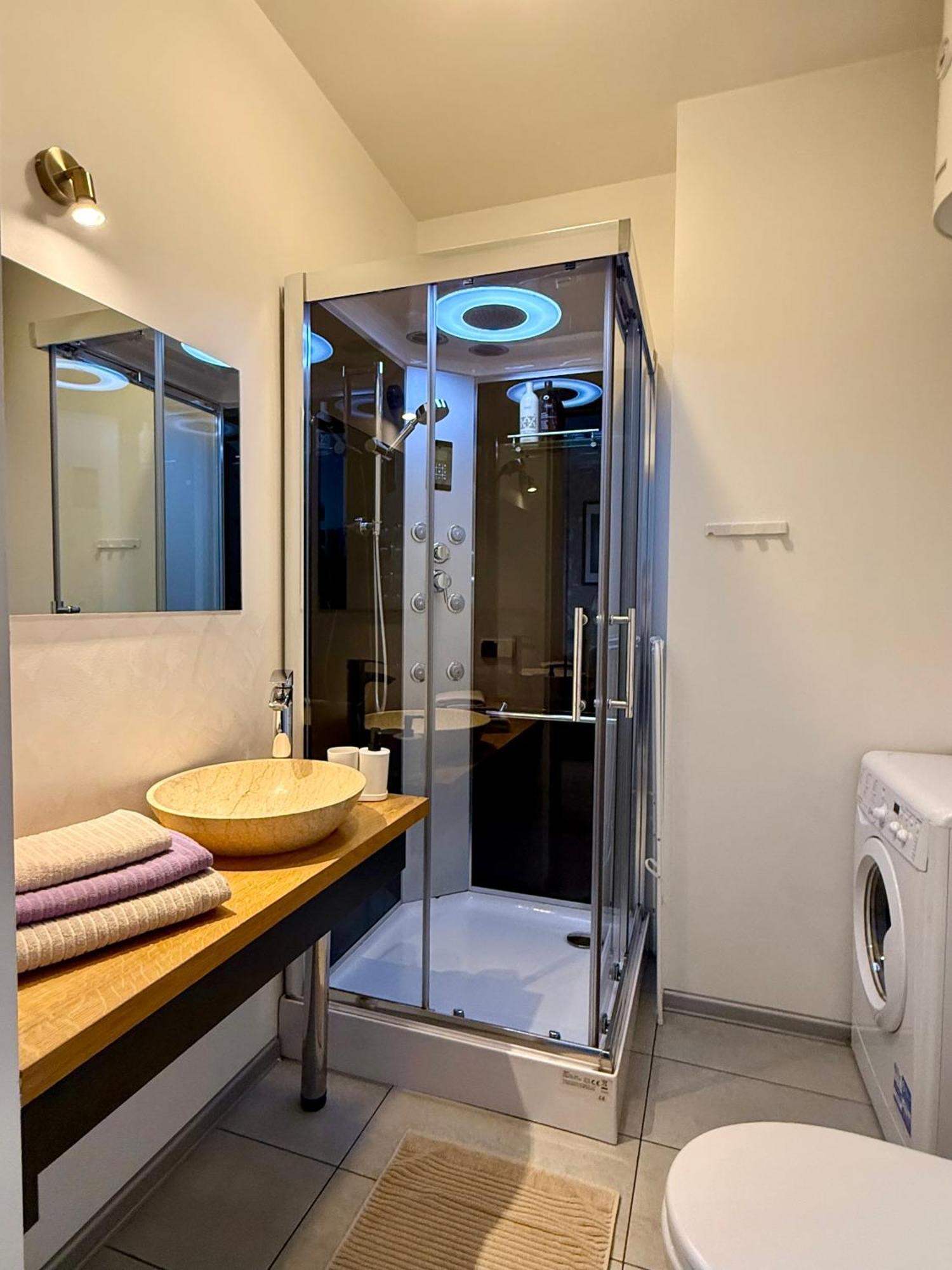 Uno Apartaments Katowice Esterno foto